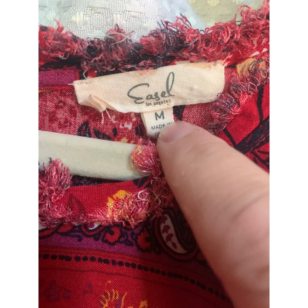 Easel Red Floral Paisley Babydoll Tunic Top Frayed Neck 3/4 Sleeve Womens Medium - Picture 4 of 10
